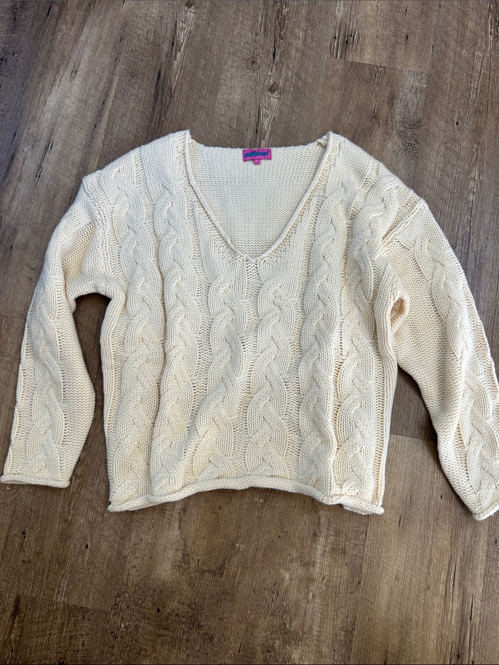 Edikted Cream Cable V-Neck Sweater